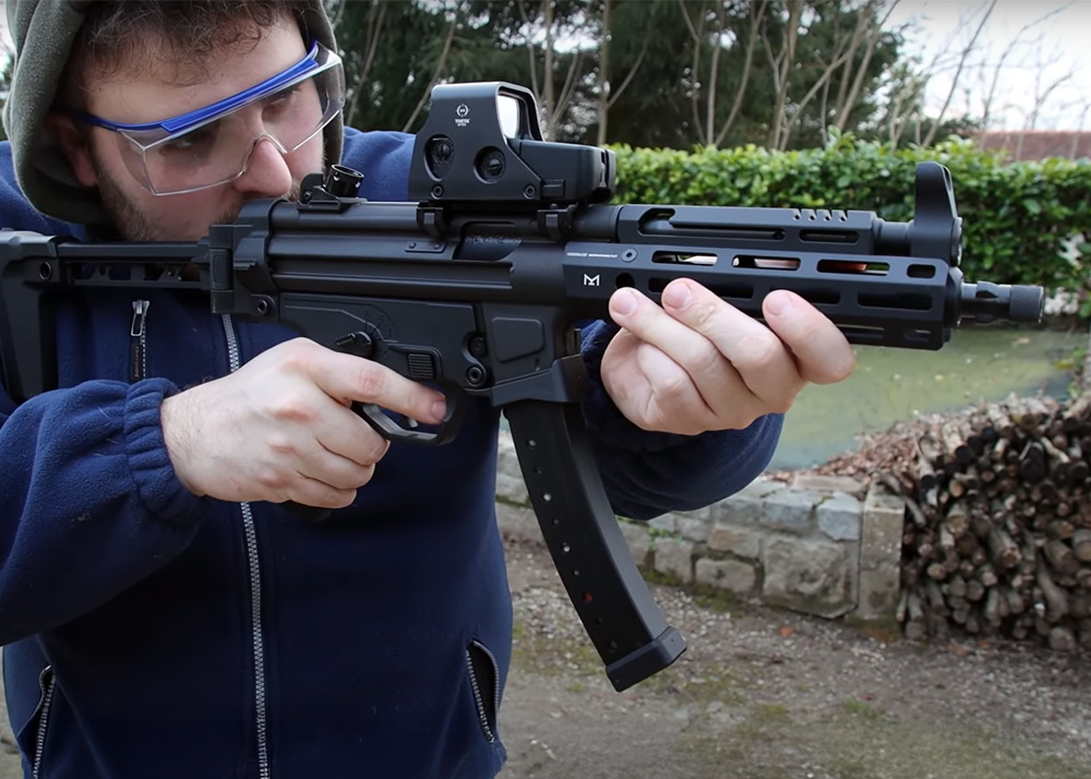 Timerzanov Airsoft: G&G Armament TGM R5 ETU AEG