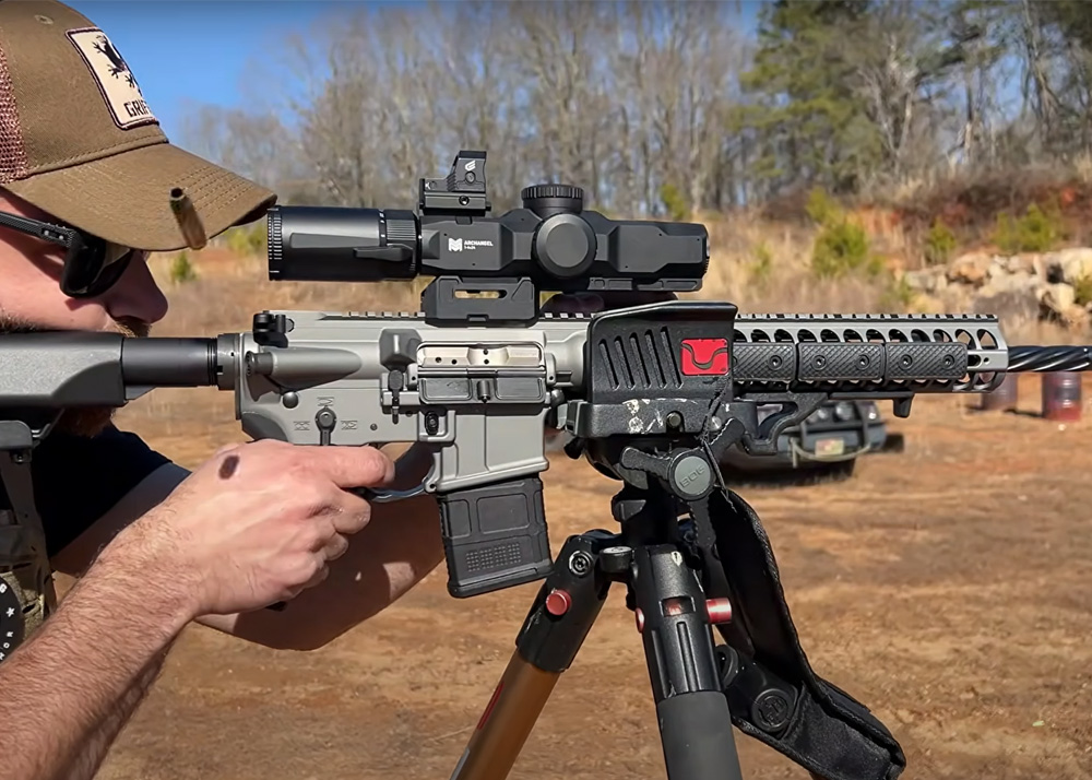 Mach1 Element X300 Vampire Taclight | Popular Airsoft Mach1 Element X300 Vampire Taclight | Popular Airsoft