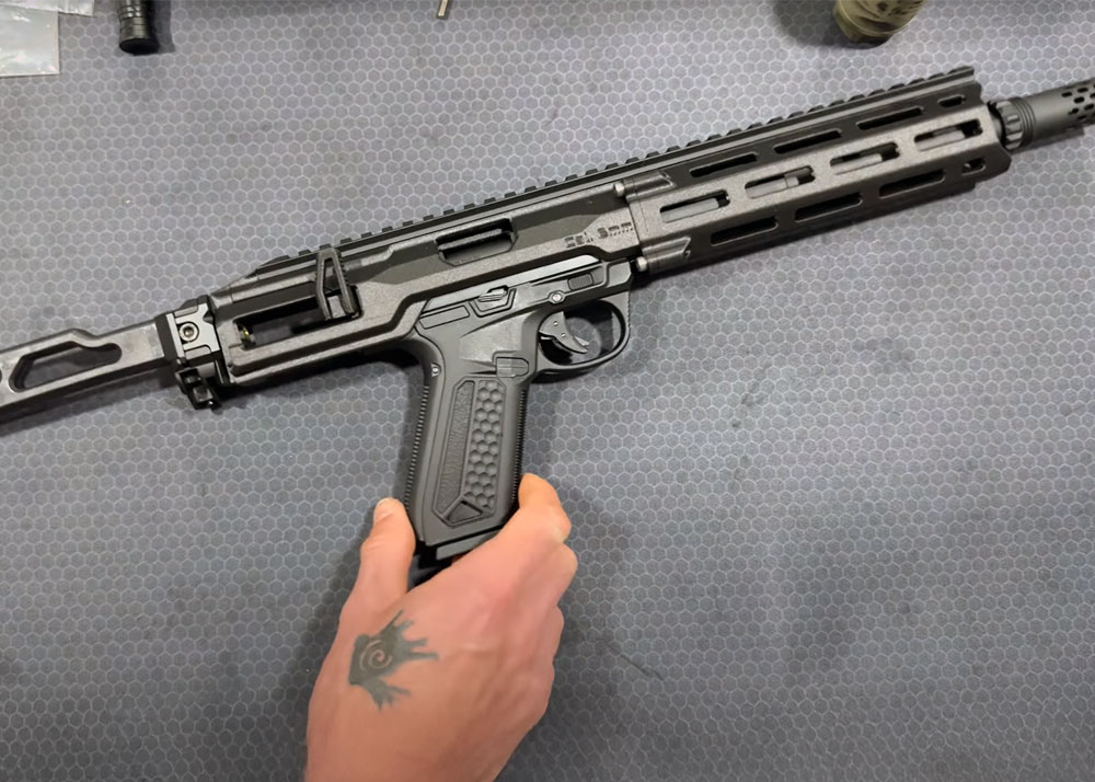 Stupid Airsoft AAP-01 CFR Carbine Build