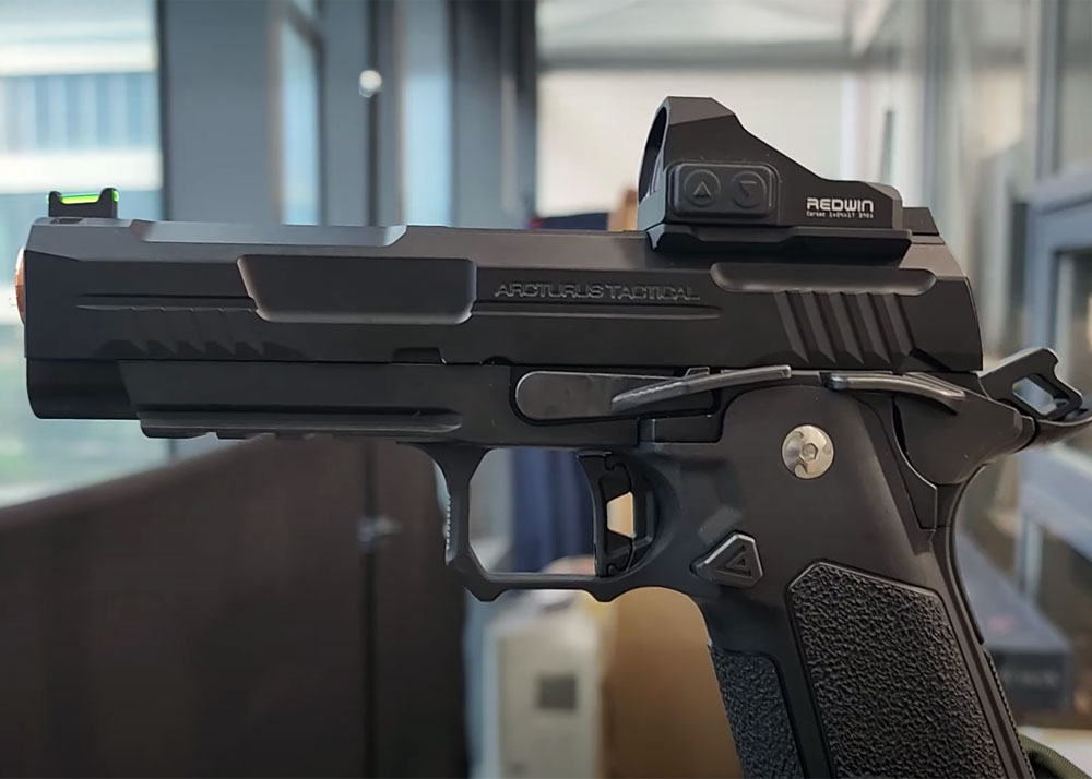 トイガン MARTINA smoky wolf トイガン MARTINA smoky wolf Martina Smoky Wolf + Suppressor