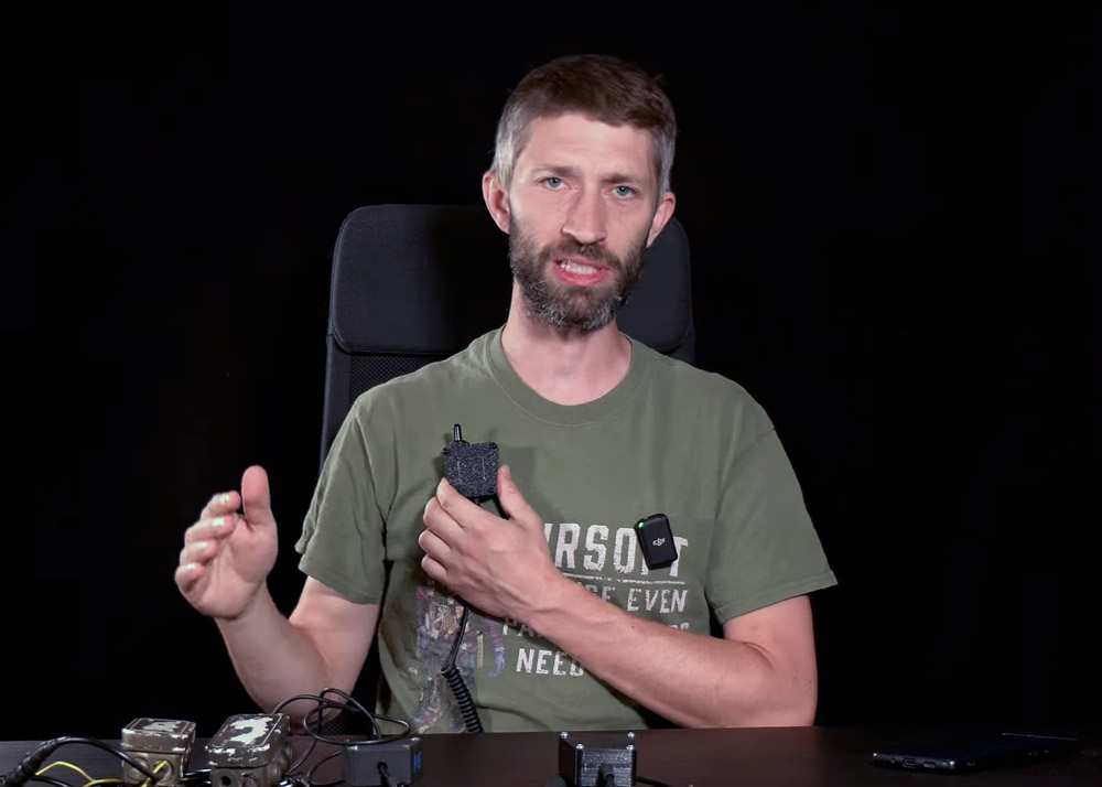 Verage Airsoft Dual PTT With The Baofeng UV82