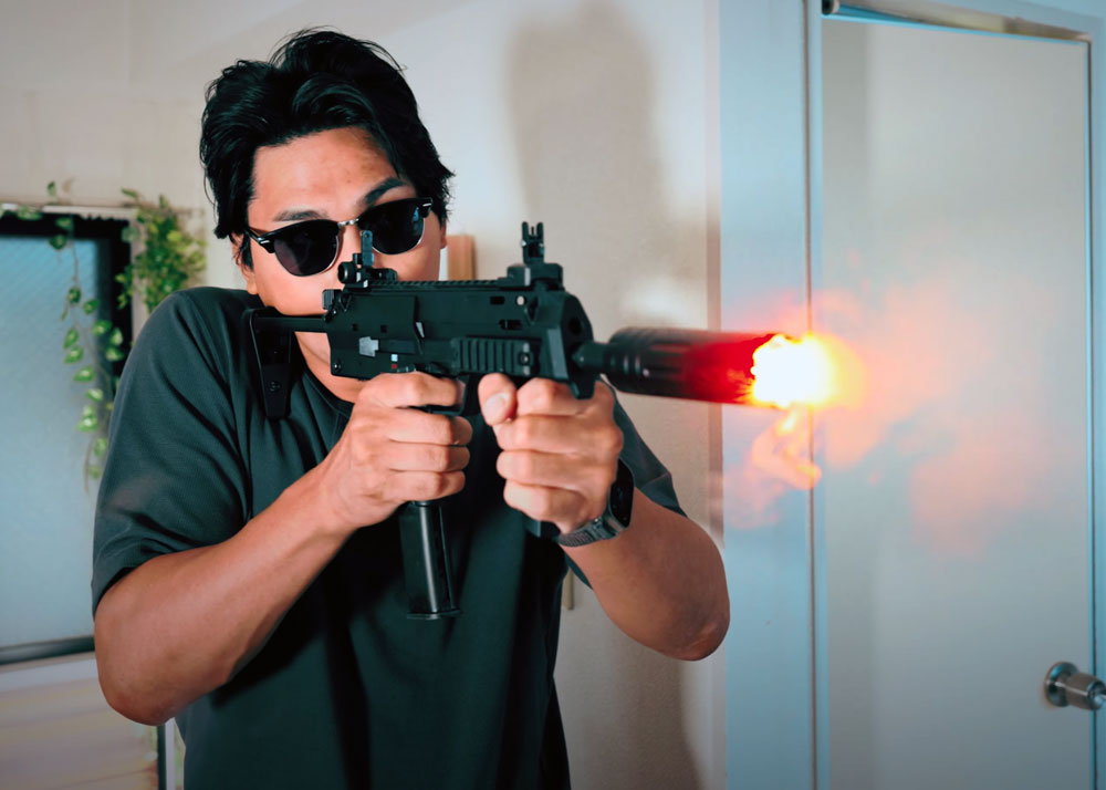 Maydaysan Airsoft With The Eshooter Flare Smoky BT Tracer Unit