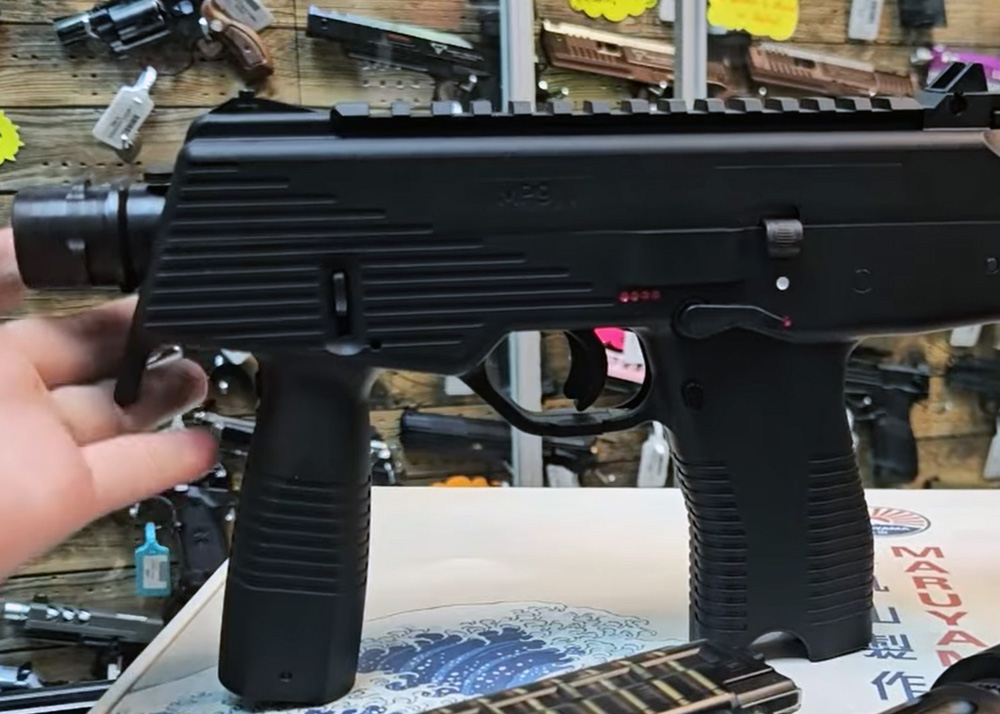 Paradise Hobby Maruyama MP-IX MP9 GBB SMG