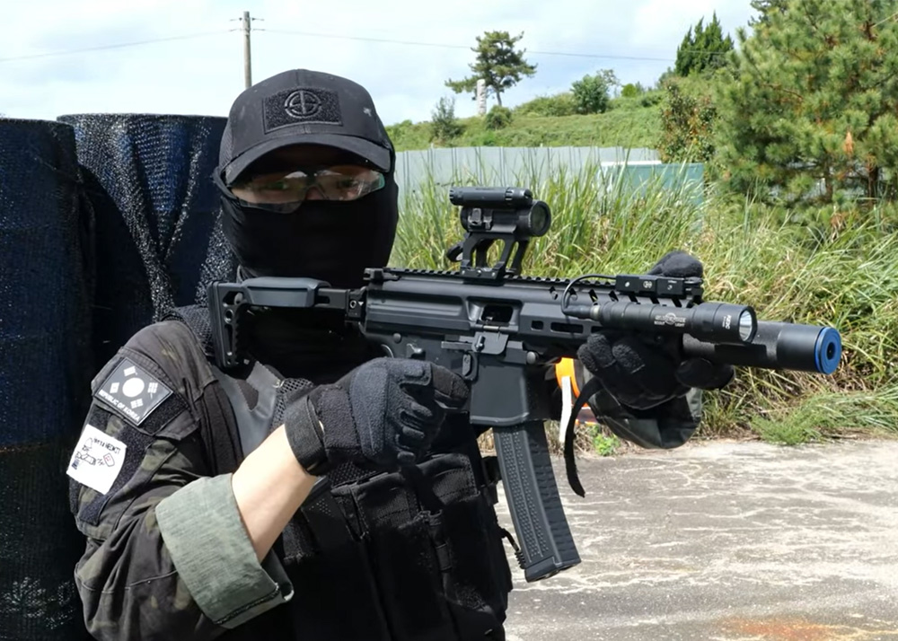 Molcolm With The APFG MPX-K GBB