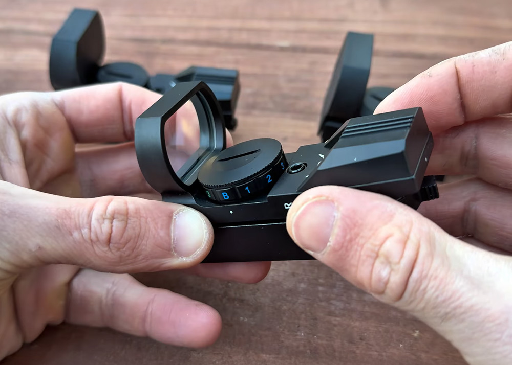 Stupid Airsoft With Pinty Red Dot Sights