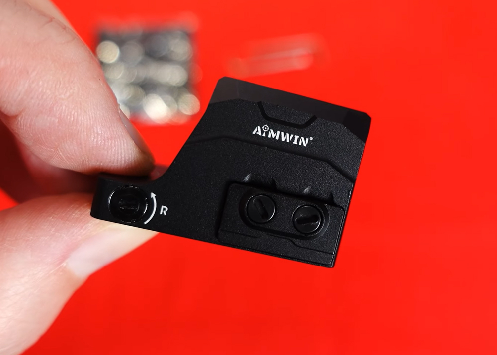 L'Antre Du Dingo: AIMWIN PE330 Red Dot