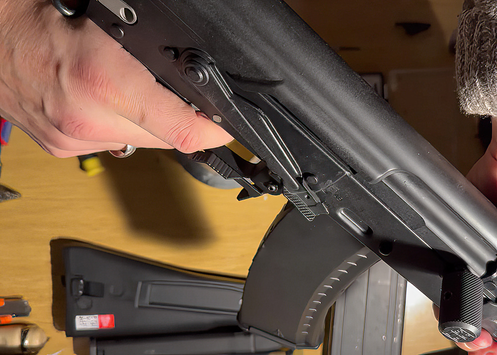 Ice K VFC AK74M GBB Enlarged Magazine Release Installation