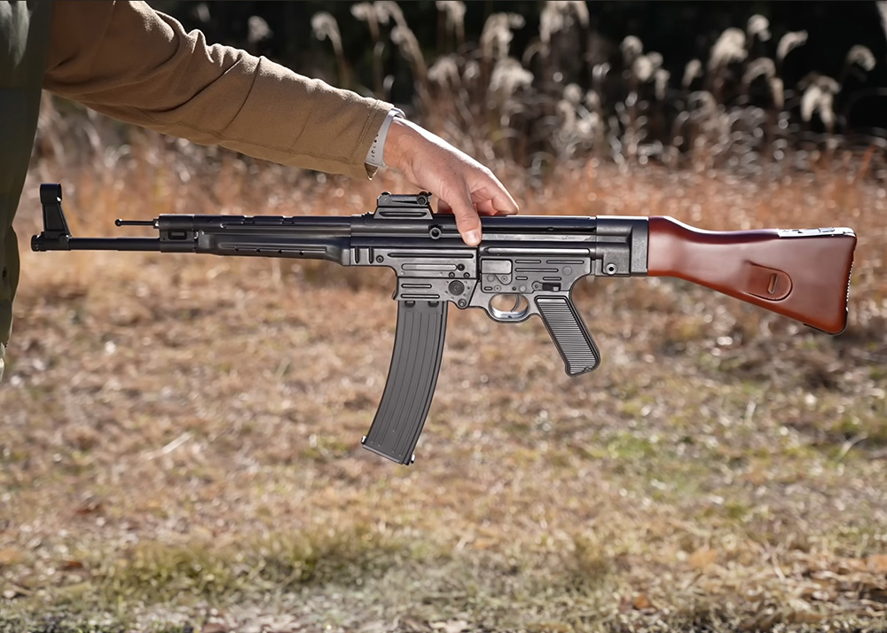 Mach Sakai: AGM MP44 Real Wood AEG