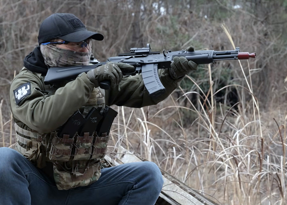 Molcom With The INF AK-105 AEG