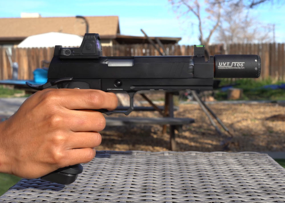 DesertFox Airsoft: New Airsoft Pistols Have Laser Beam Accuracy