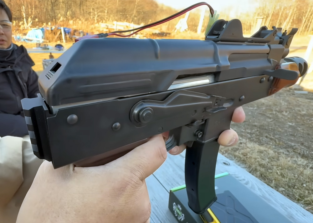 Guns Rocks With The LCT AK MOE AEG