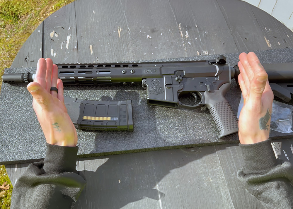 Stupid Airsoft's Double Eagle Noveske N4 Unboxing & First Impressions