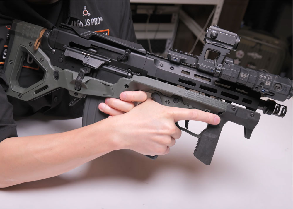 4UAD Smart Airsoft: DE BRN-180 + SRU SARB-15 ASMR