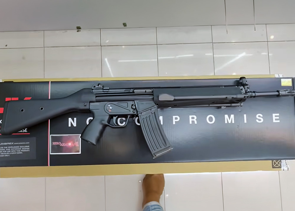 Kwong Wa Street Hero Carmen: VFC/Umarex H&K HK33 GBB