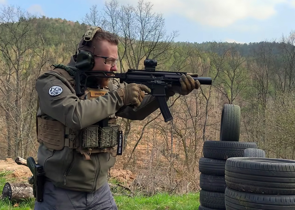 Sparrow With The Stratos X MPX-K GBB SMG