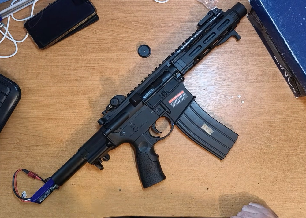 XT Airsoft Checking The E&C Airsoft E-Bolt Hop Chamber