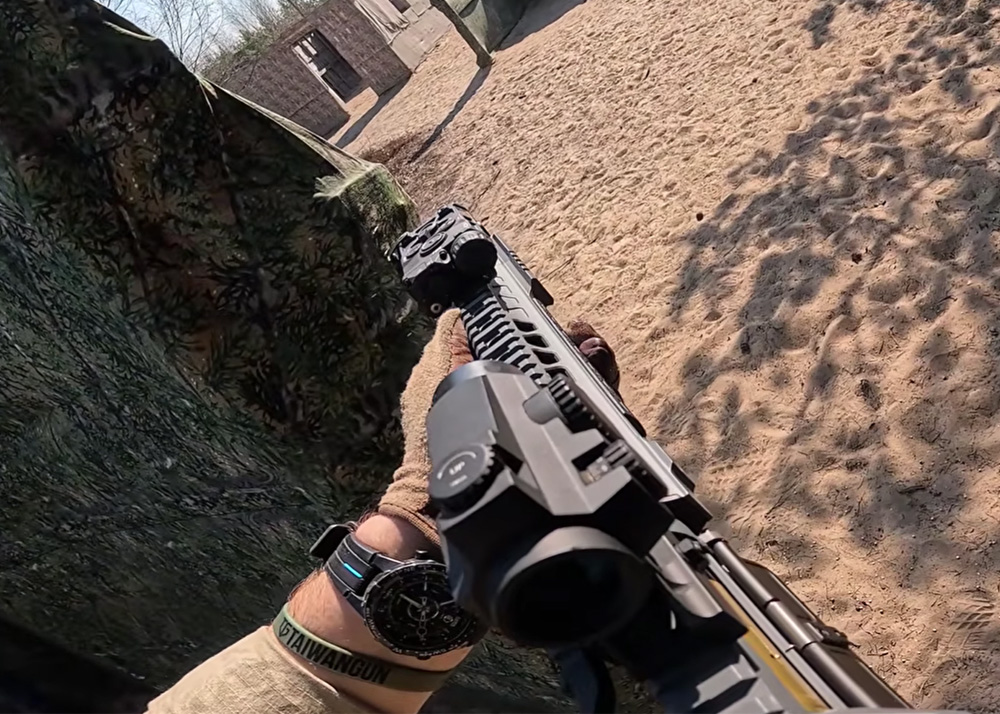 AirsoftNEXT SAI GRY 10.5 CQB Gameplay