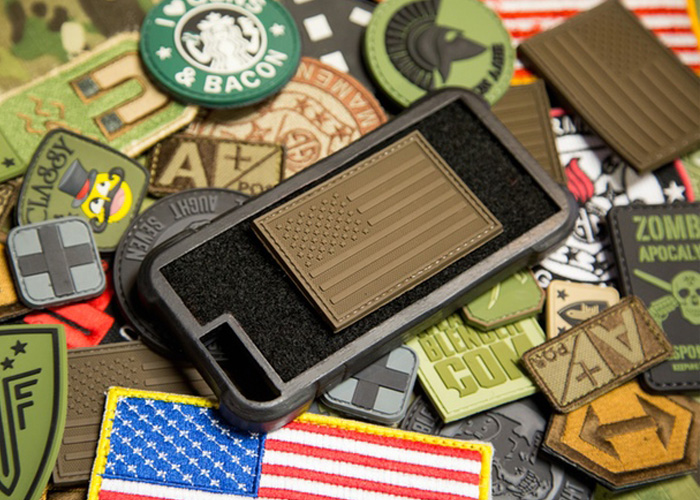 The Cero Tactical Signal Morale Phone Case Is On Kickstarter Popular