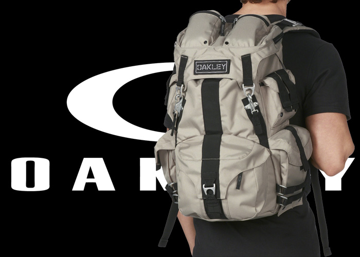 oakley mechanism backpack review