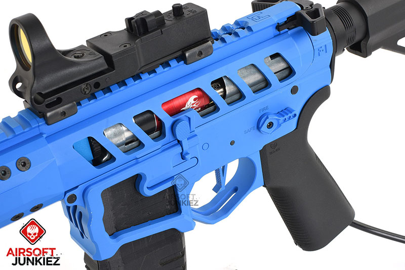 AirsoftJunkiez Custom Expert Series: LR Blue F1 02