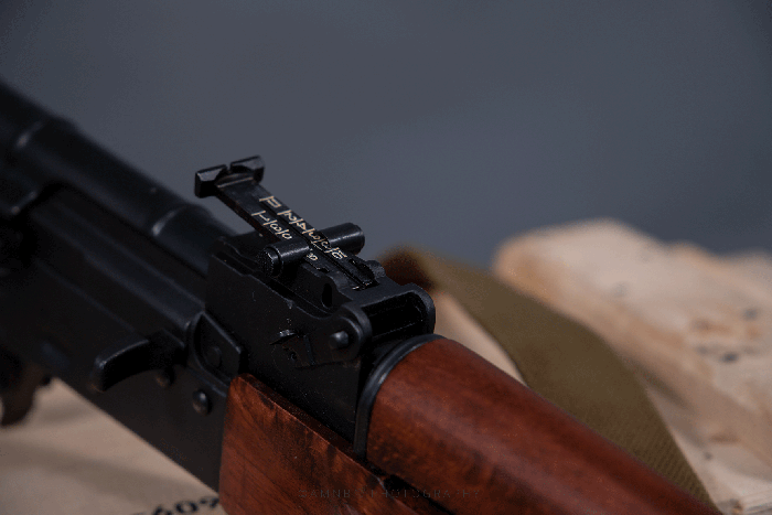 AMNB Overview: E&L Essential AKM 04
