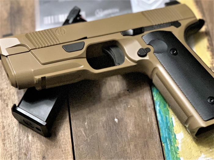 EMG Hudson H9 Airsoft GBB Pistol Review 06