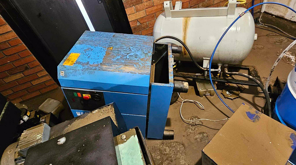 Mancraft Shop hit by flooding 04