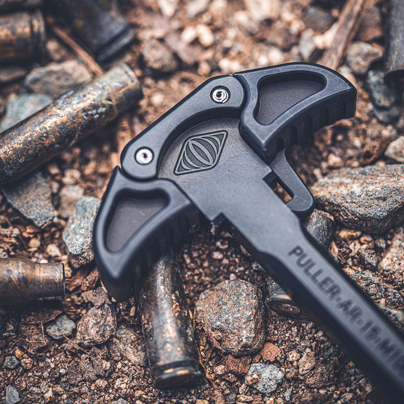 Reptilia Puller AR15 Charging Handle